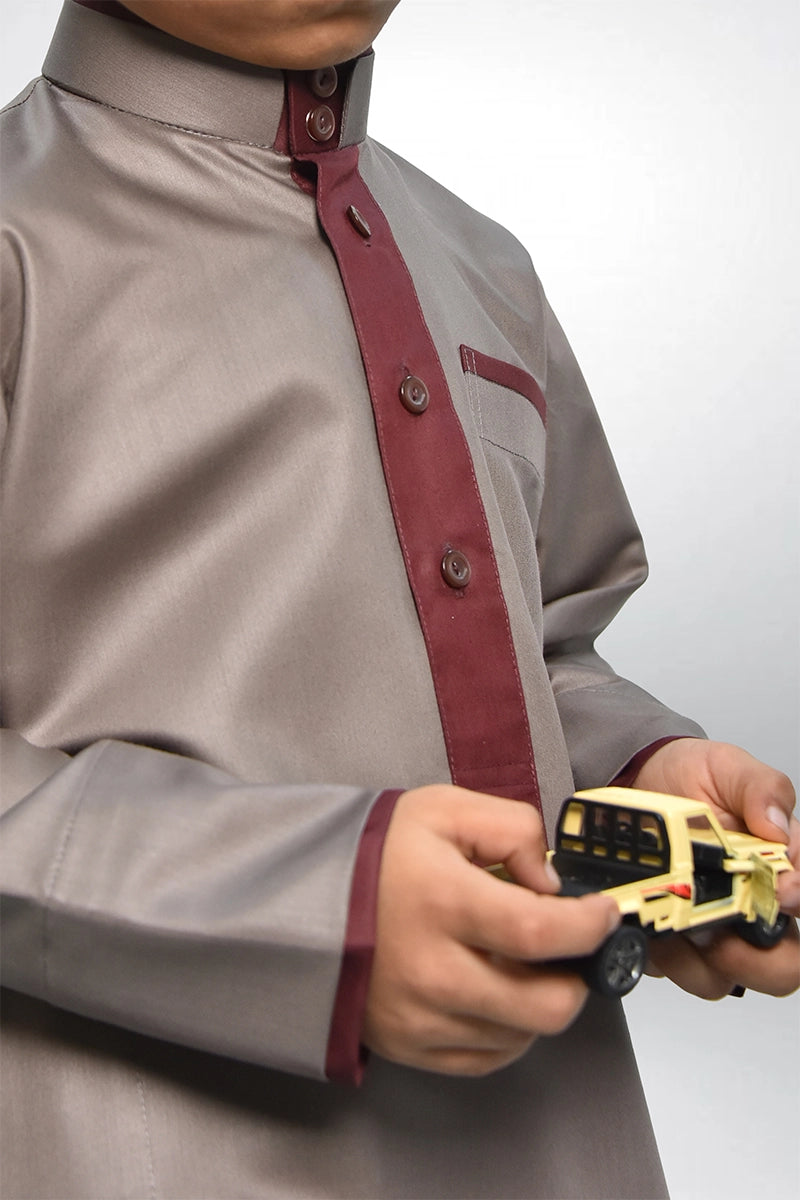 The Idris – Taupe & Maroon